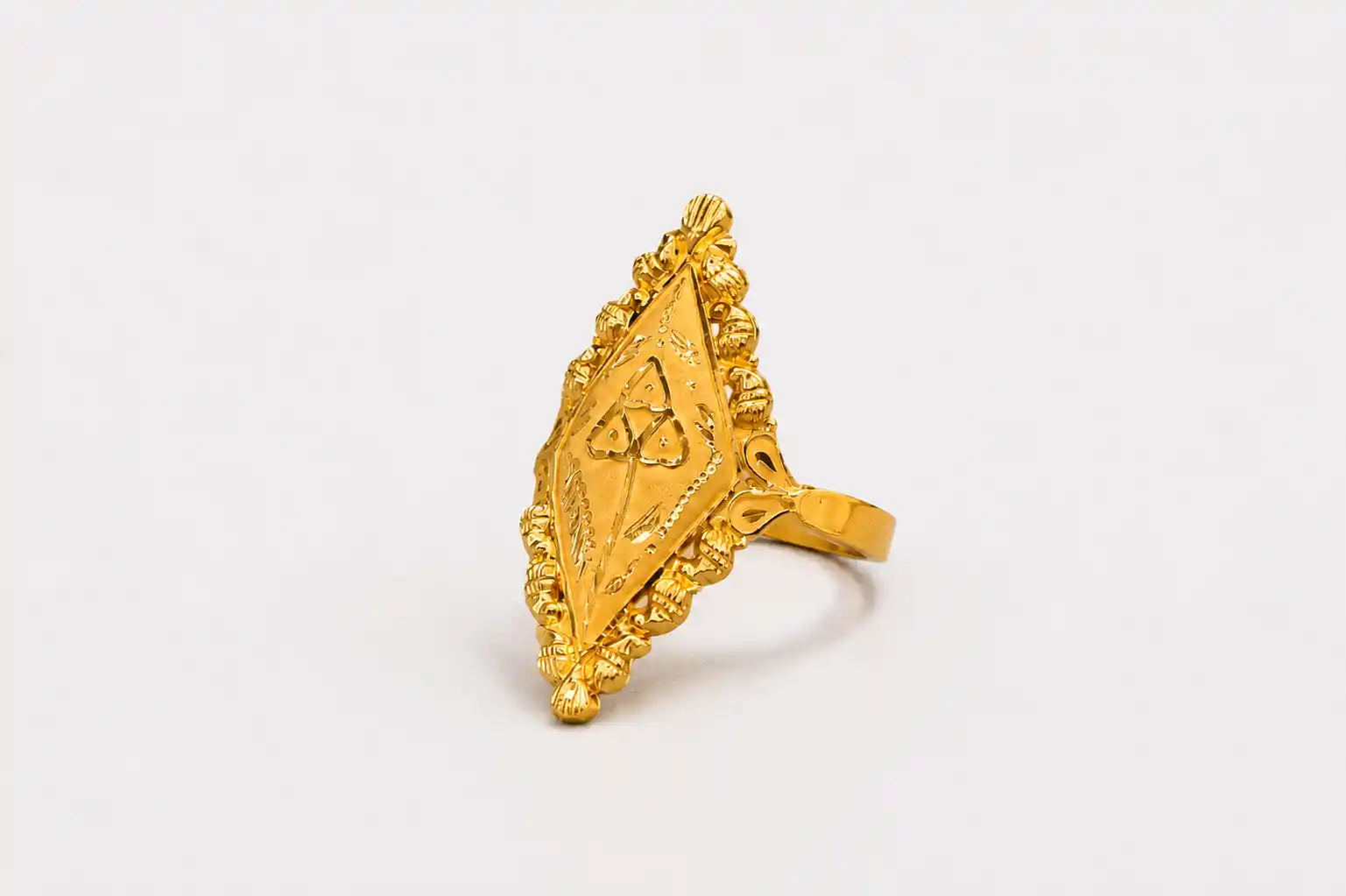 Ashiqe Gold Ladies Ring