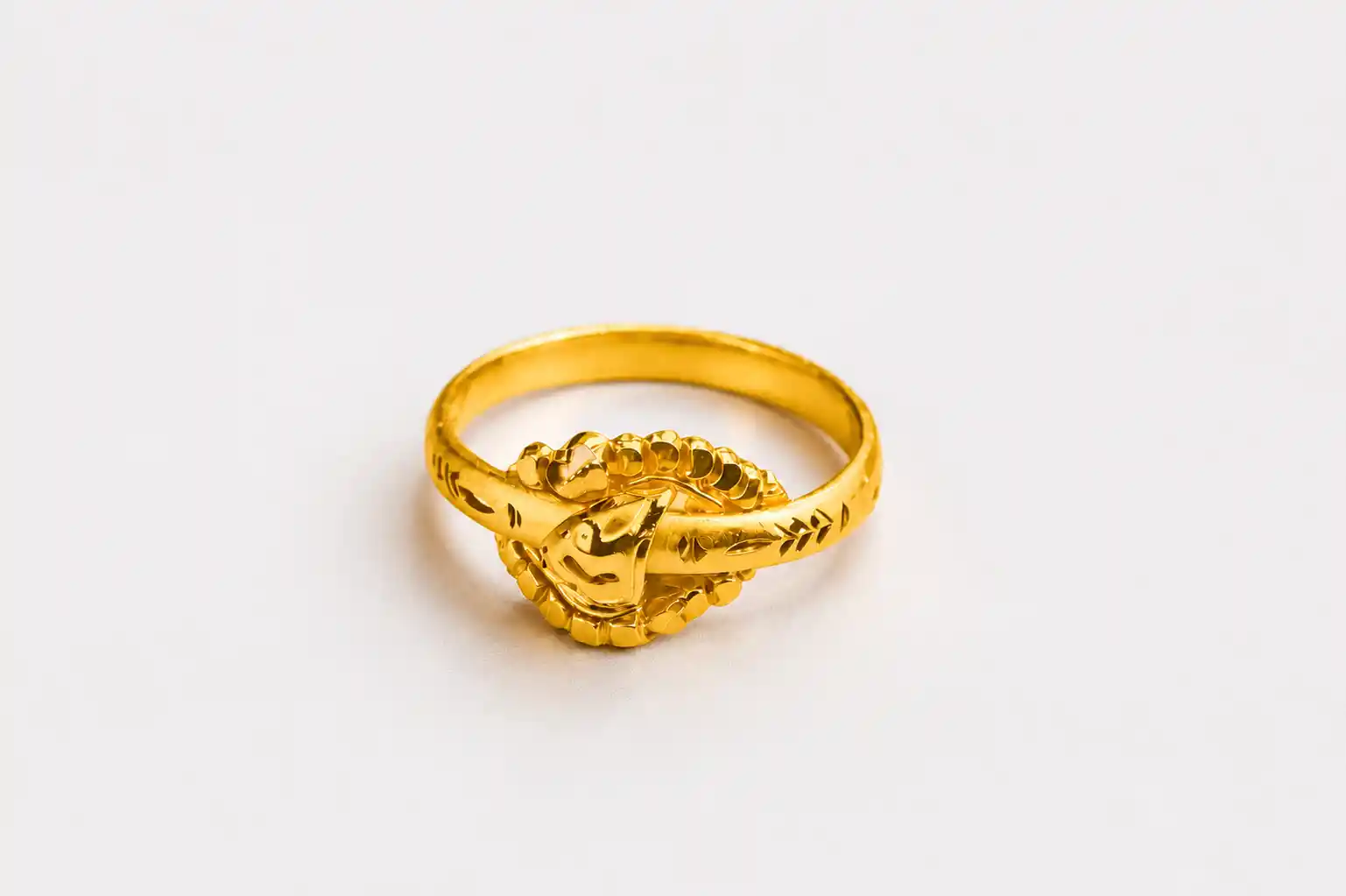 Ashiqe Ladies Finger Ring