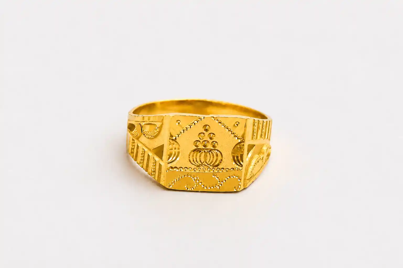 Ashiqe Delicate Gents Gold Ring