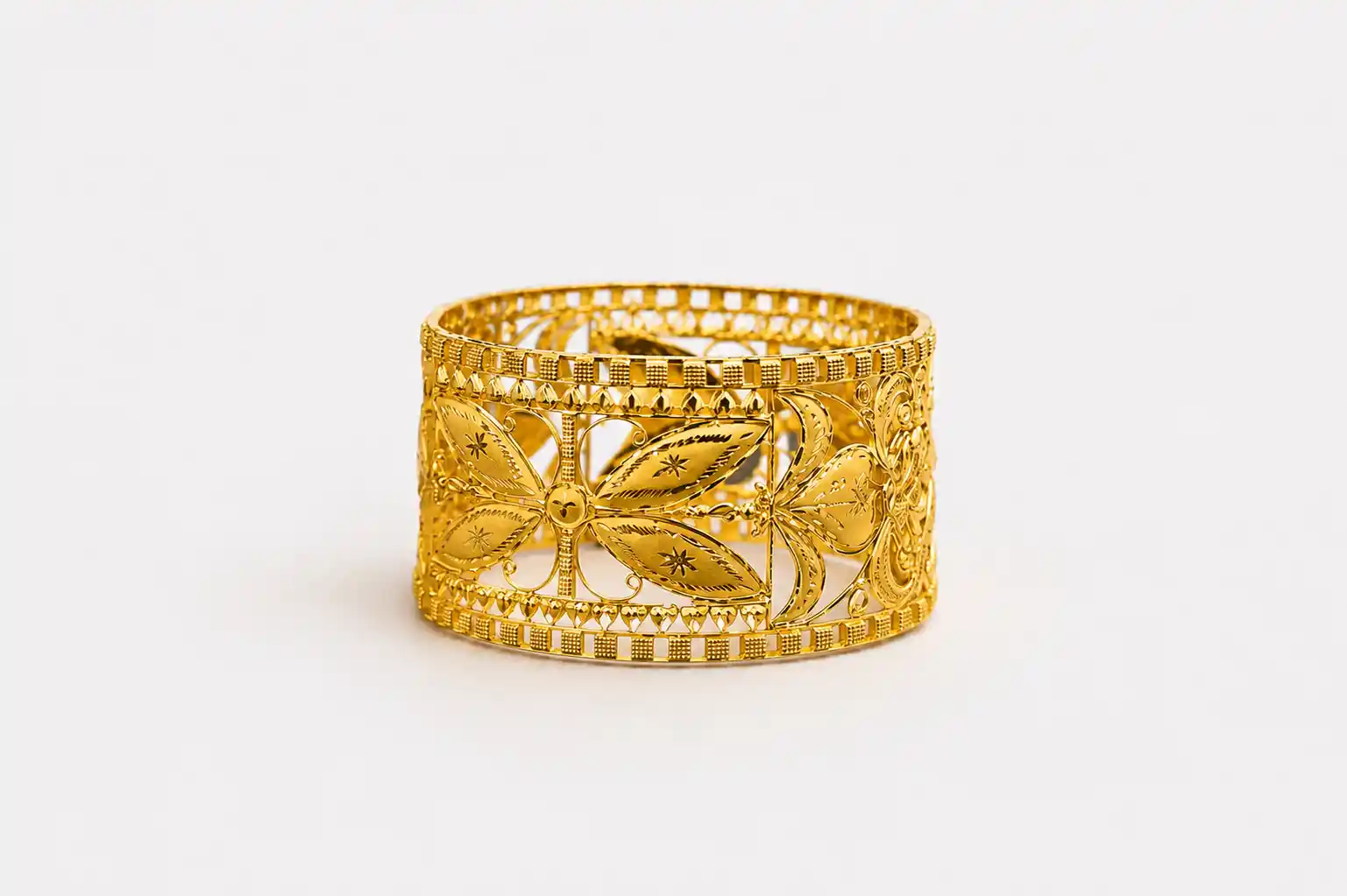 Ashiqe Elegantly Crafted Glass Chur