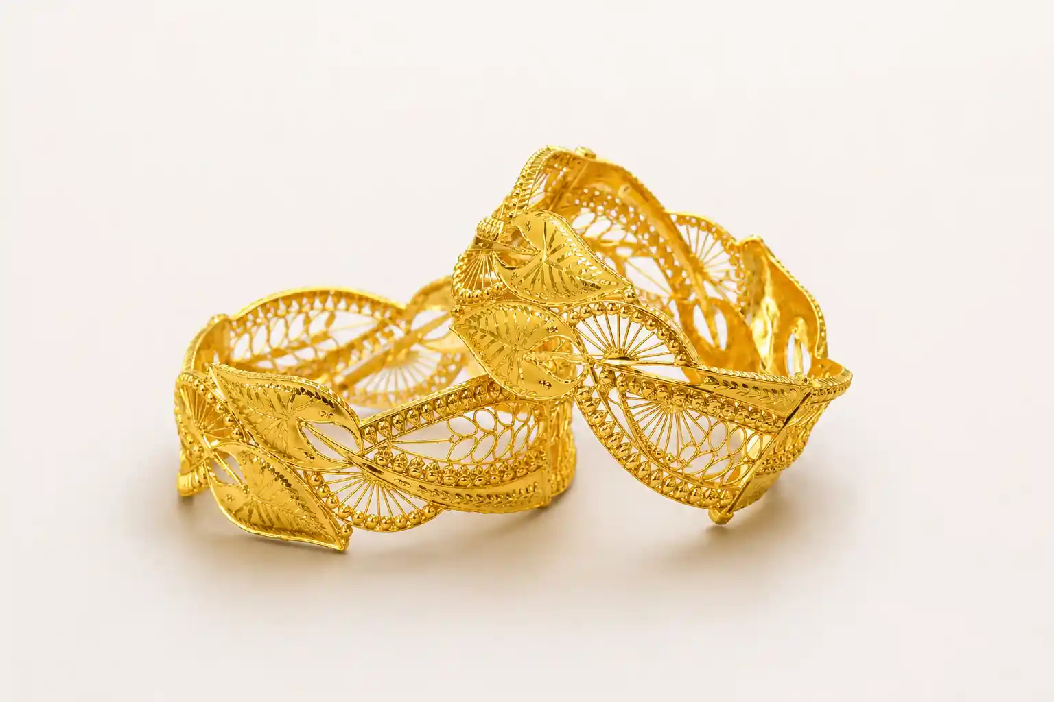 Ashiqe Radiant Finish Gold Chur