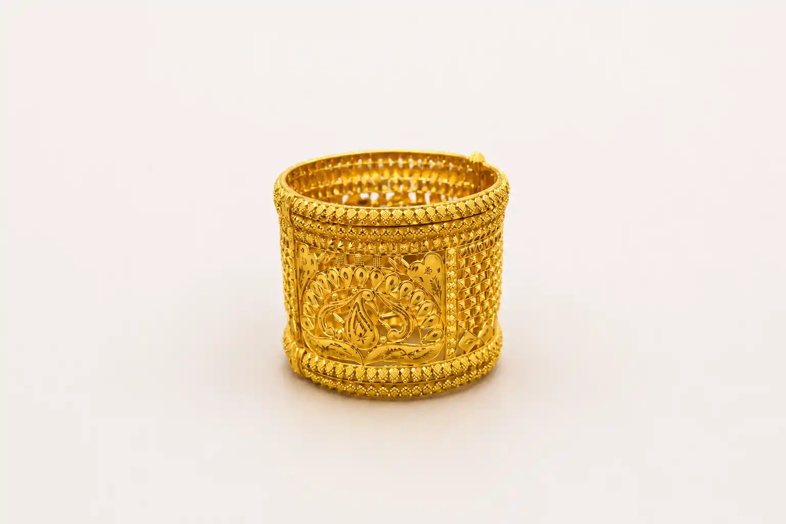 Ashiqe Enhanced Gold Chur
