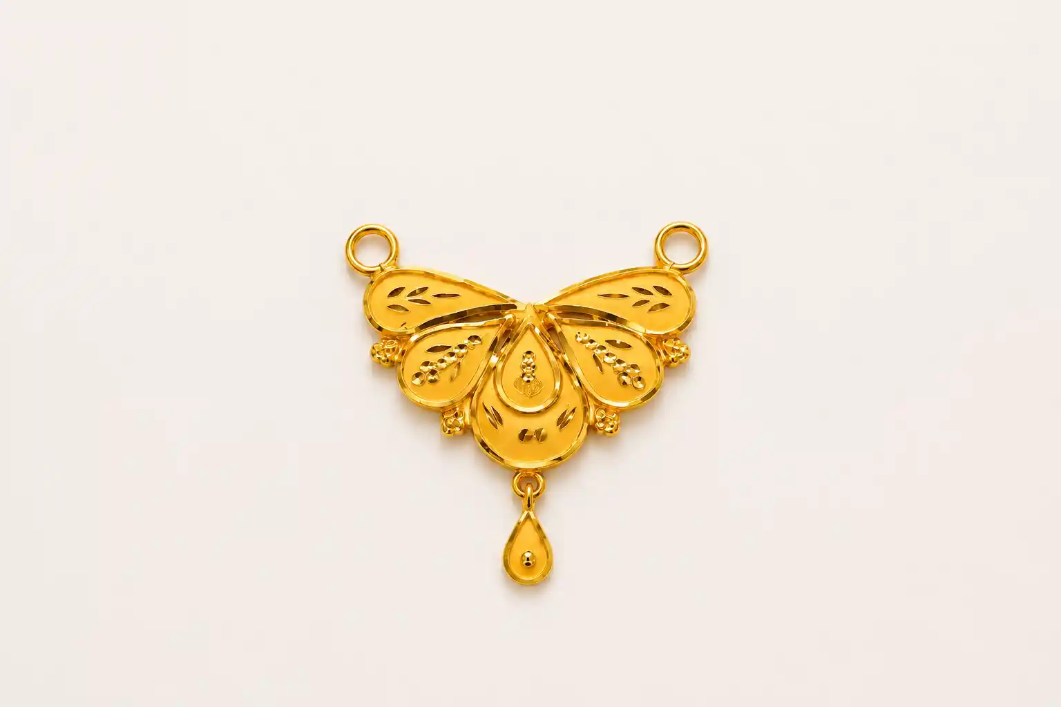 Ashiqe Elegant Gold Pendant
