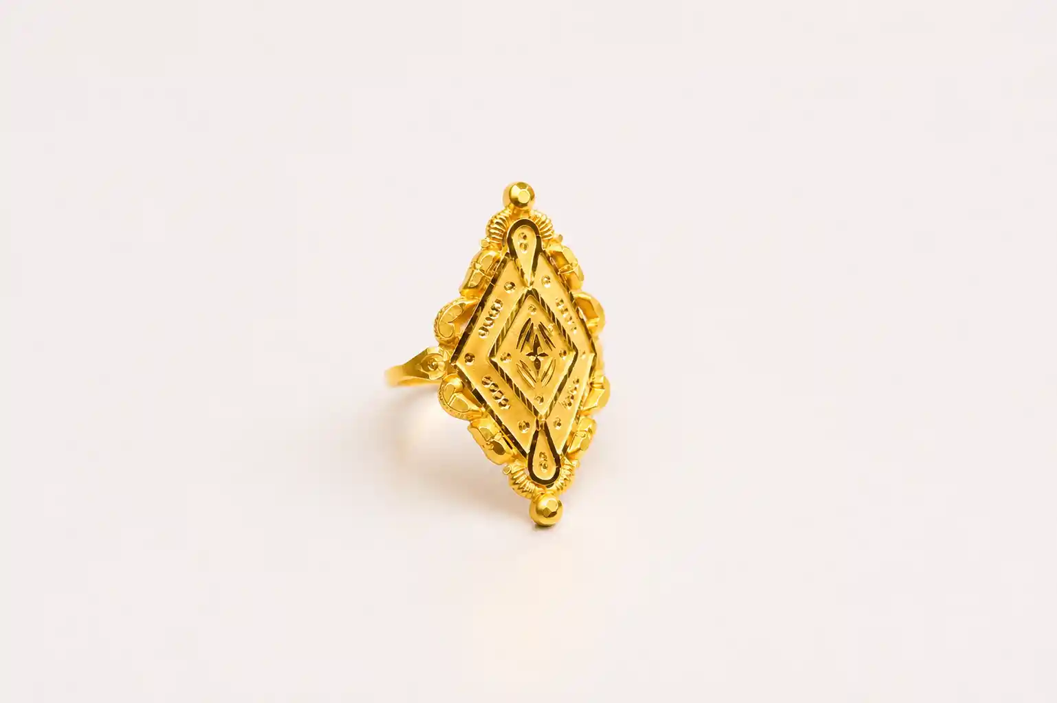 Ashiqe Polished Gold Ladies Ring