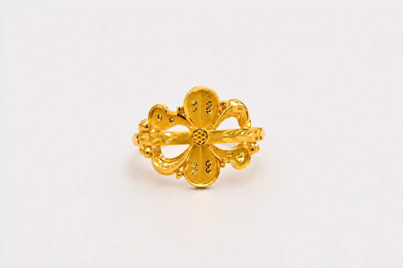 Ashiqe Beautifully finished Ladies Ring