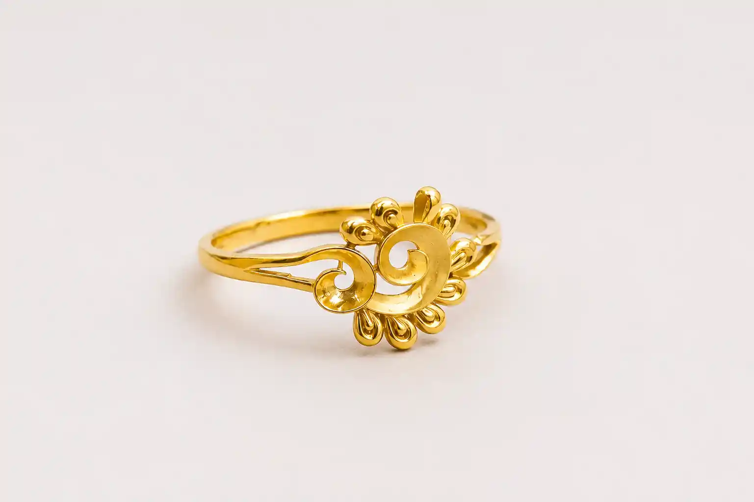 Ashiqe Modern Ladies Ring