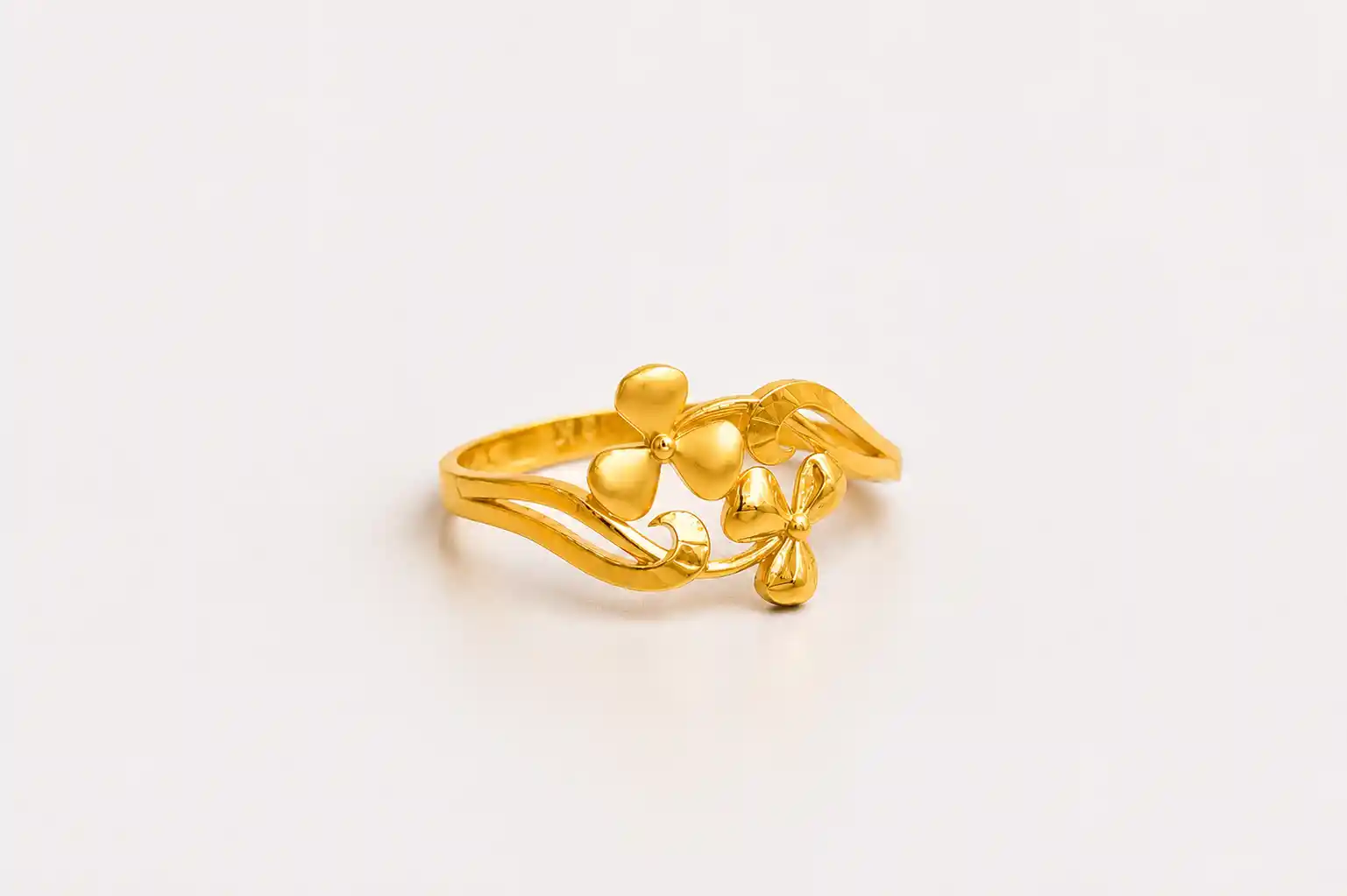 Ashiqe Offering Sophistication Ladies Ring