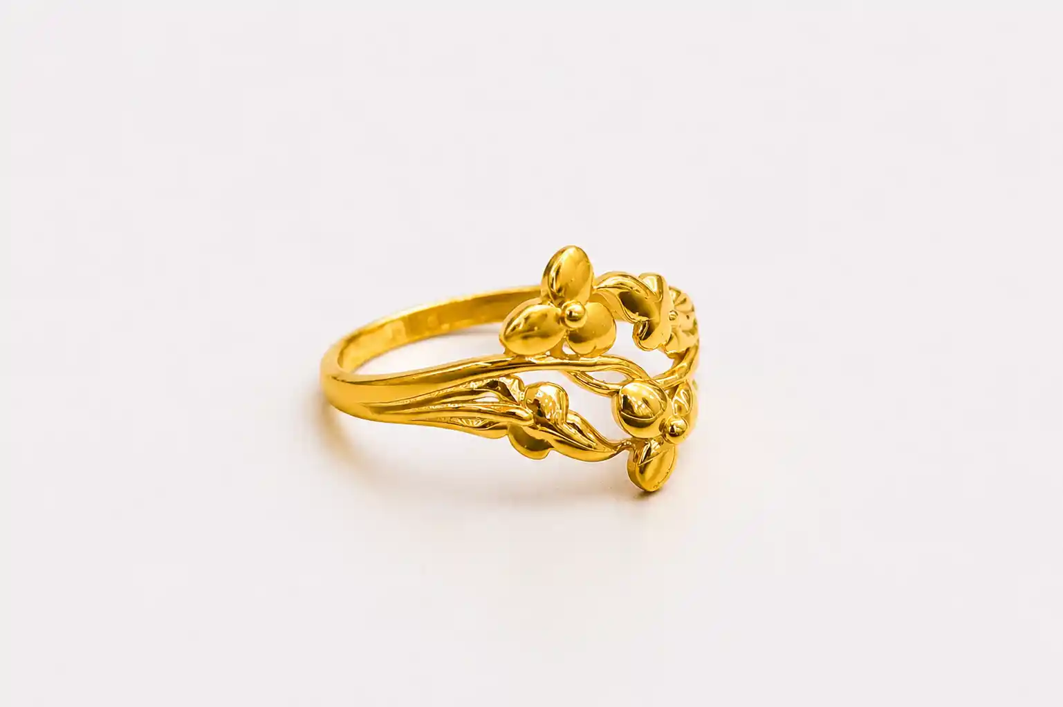 Ashiqe Radiant Shine Ladies Ring
