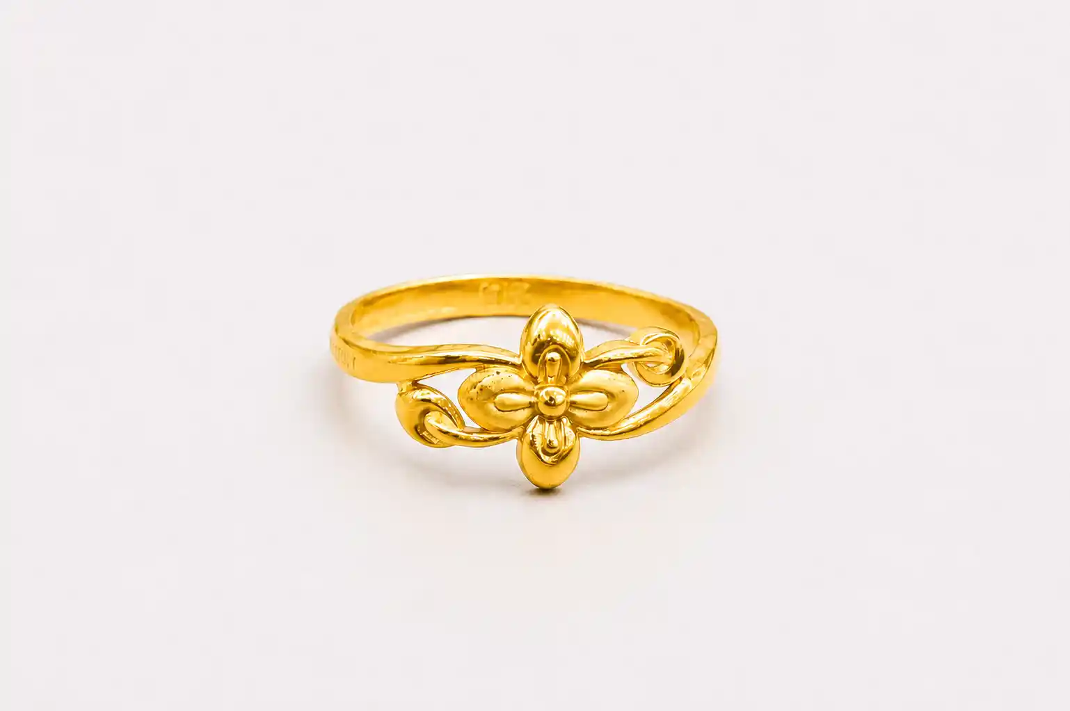 Ashiqe Classic Ladies Ring