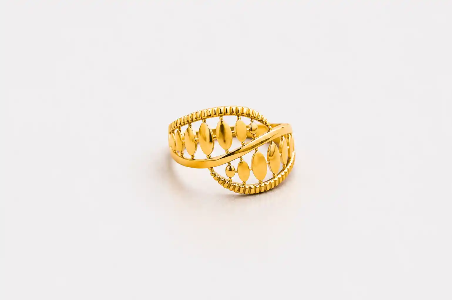 Ashiqe Elegant Authentic Ladies Ring