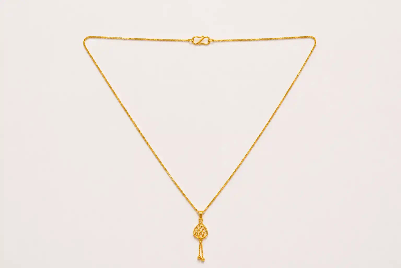 Ashiqe Elegant Gold Chain