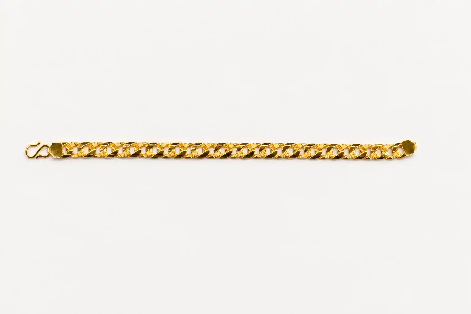 Ashiqe Simple Refined Gents Bracelet