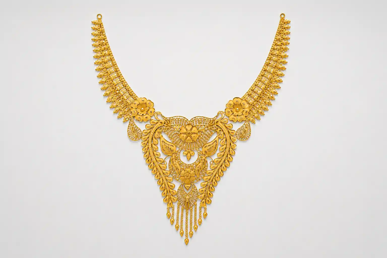 Ashiqe Graceful Gold Necklace