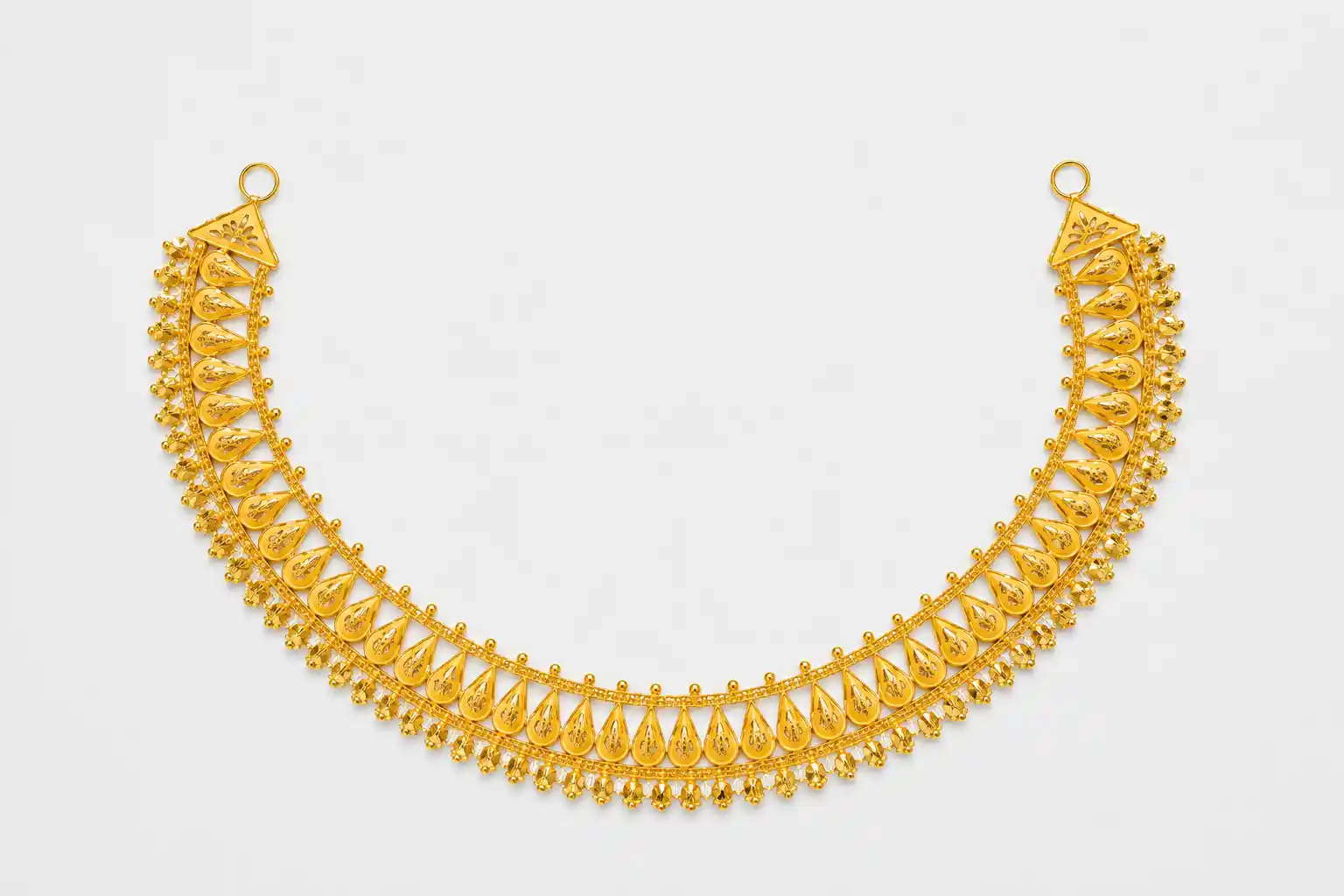 Ashiqe Elegant Luxurious Necklace