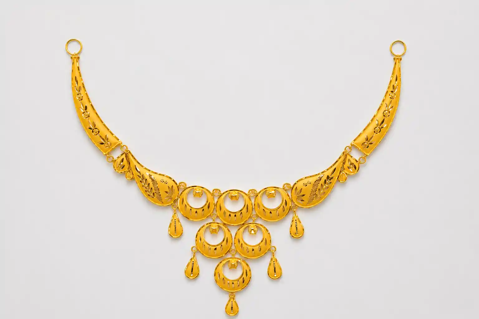 Ashiqe Exclusive Featured Necklace