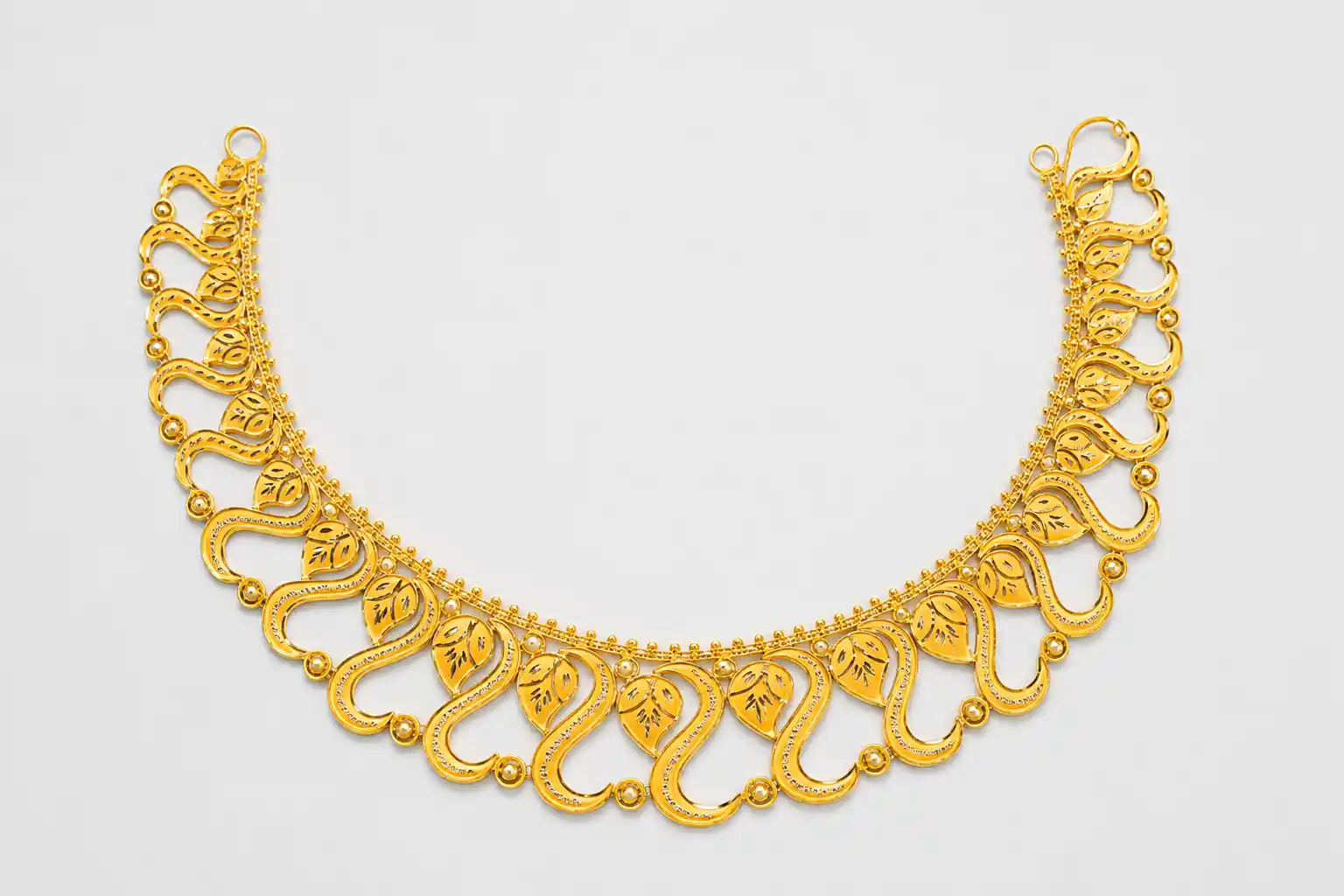 Ashiqe Majestic Radiant Necklace