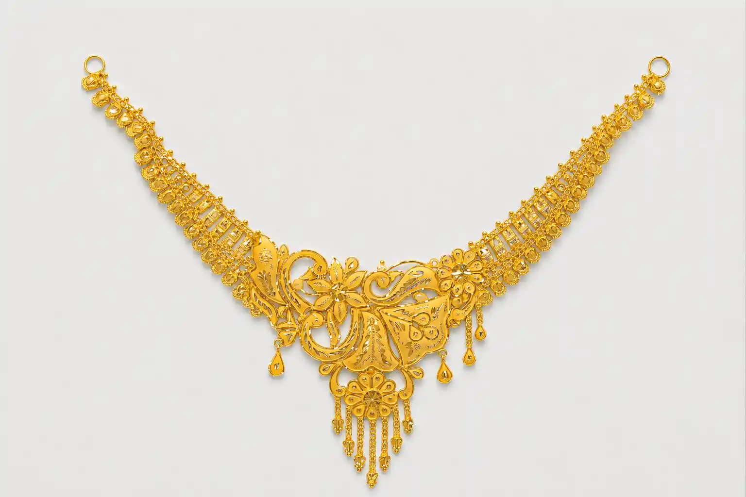 Ashiqe Detailed Elegant Necklace
