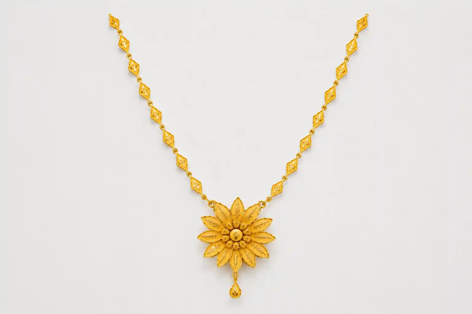 Ashiqe Exceptional Featured Necklace
